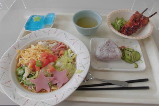 七夕飾りと特別メニュー♪