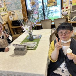 社会科見学に行きました♪