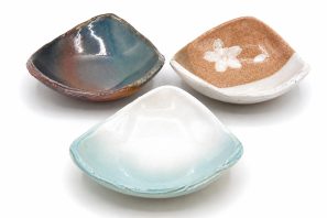 小皿（おにぎり型・大）